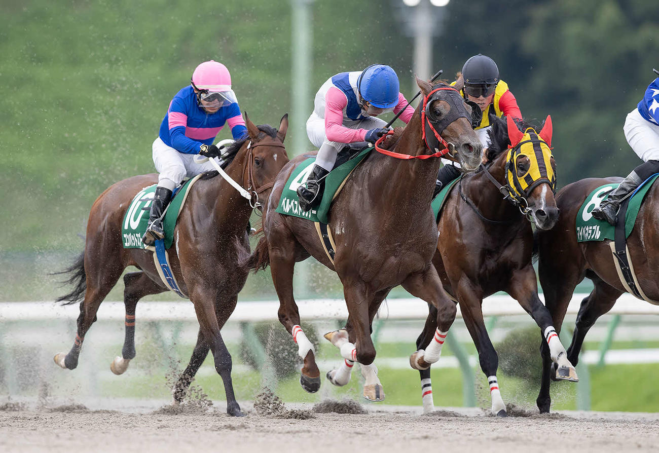 オパールカップを制したベルベストランナー（左から2頭目）（提供・岩手県競馬組合）