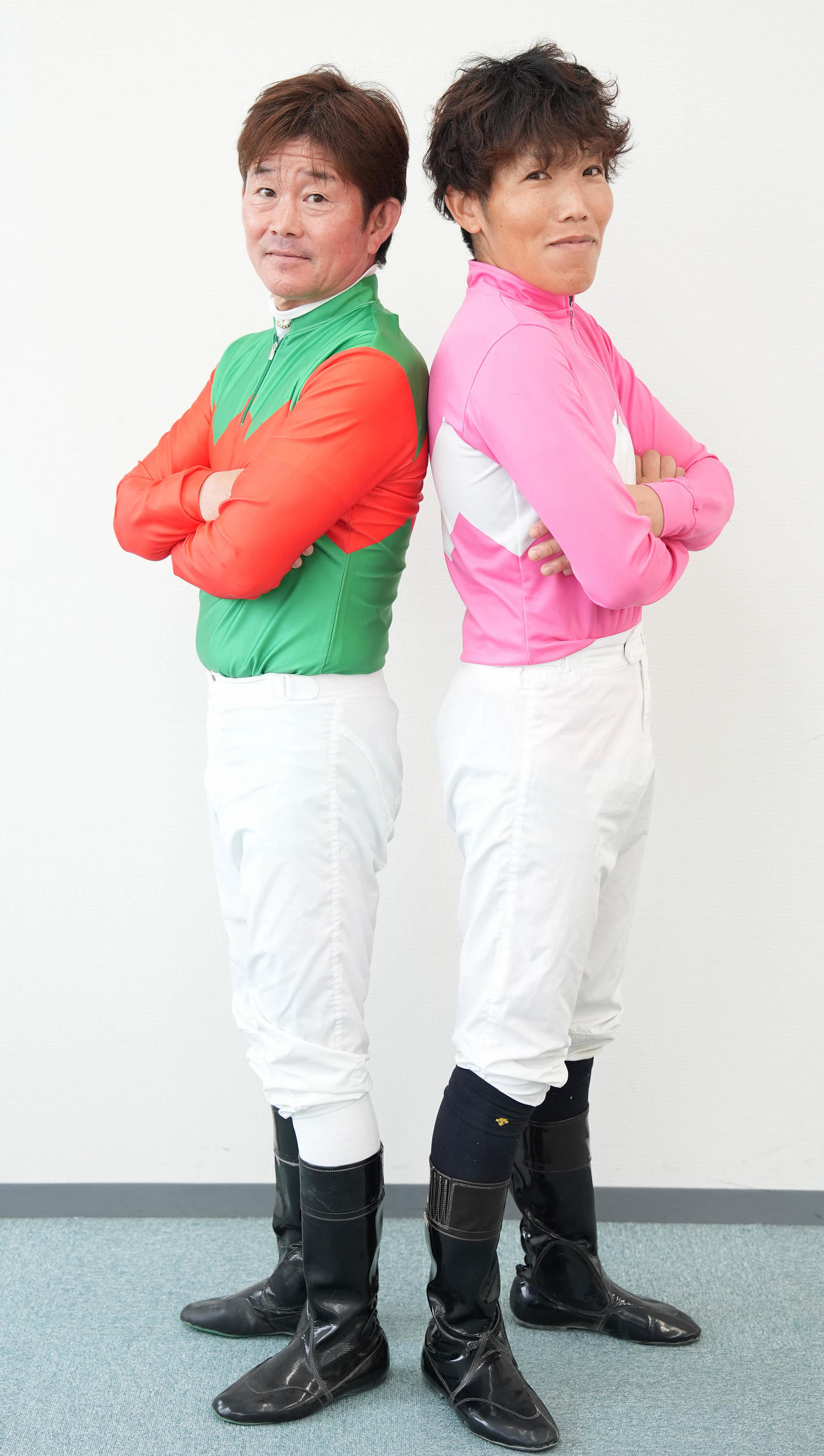 園田競馬のPRで来社した小牧太（左）と松本幸祐（撮影・鈴木みどり）