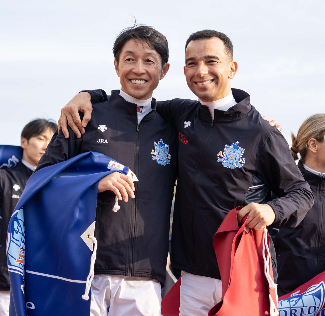 2024WASJで優勝したモレイラ騎手（右）と同2位の武豊騎手（撮影・村野早祐）