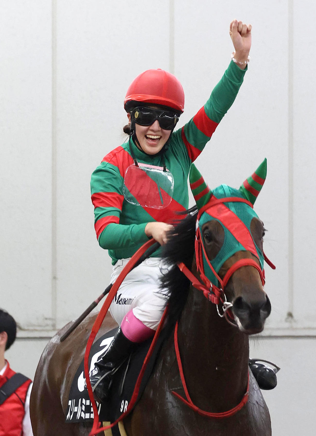 14日、ききょうSを制したスリールミニョンと永島まなみ騎手