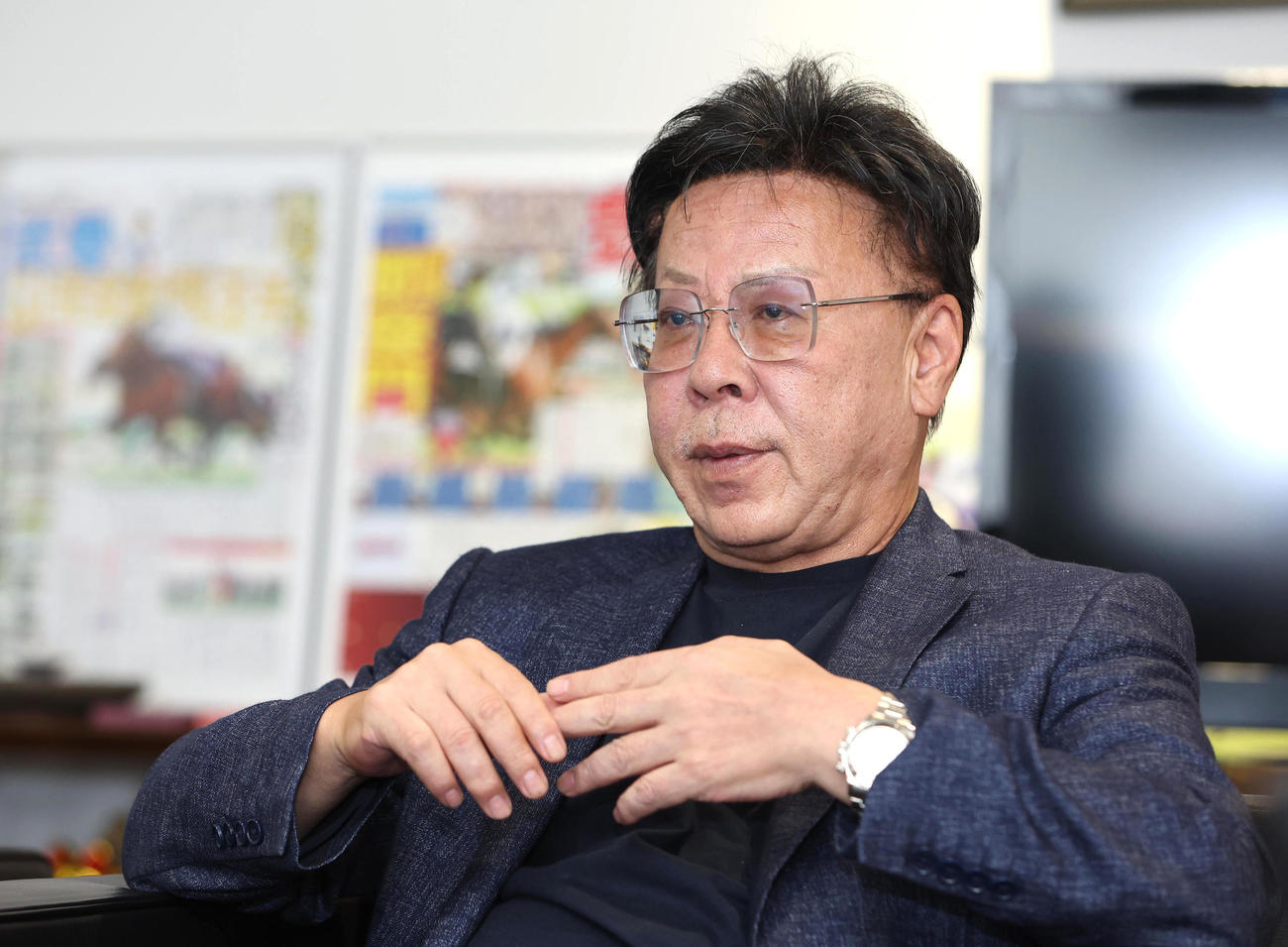 凱旋門賞、ブリーダーズC、ドウデュースについて語る松島オーナー（撮影・白石智彦）