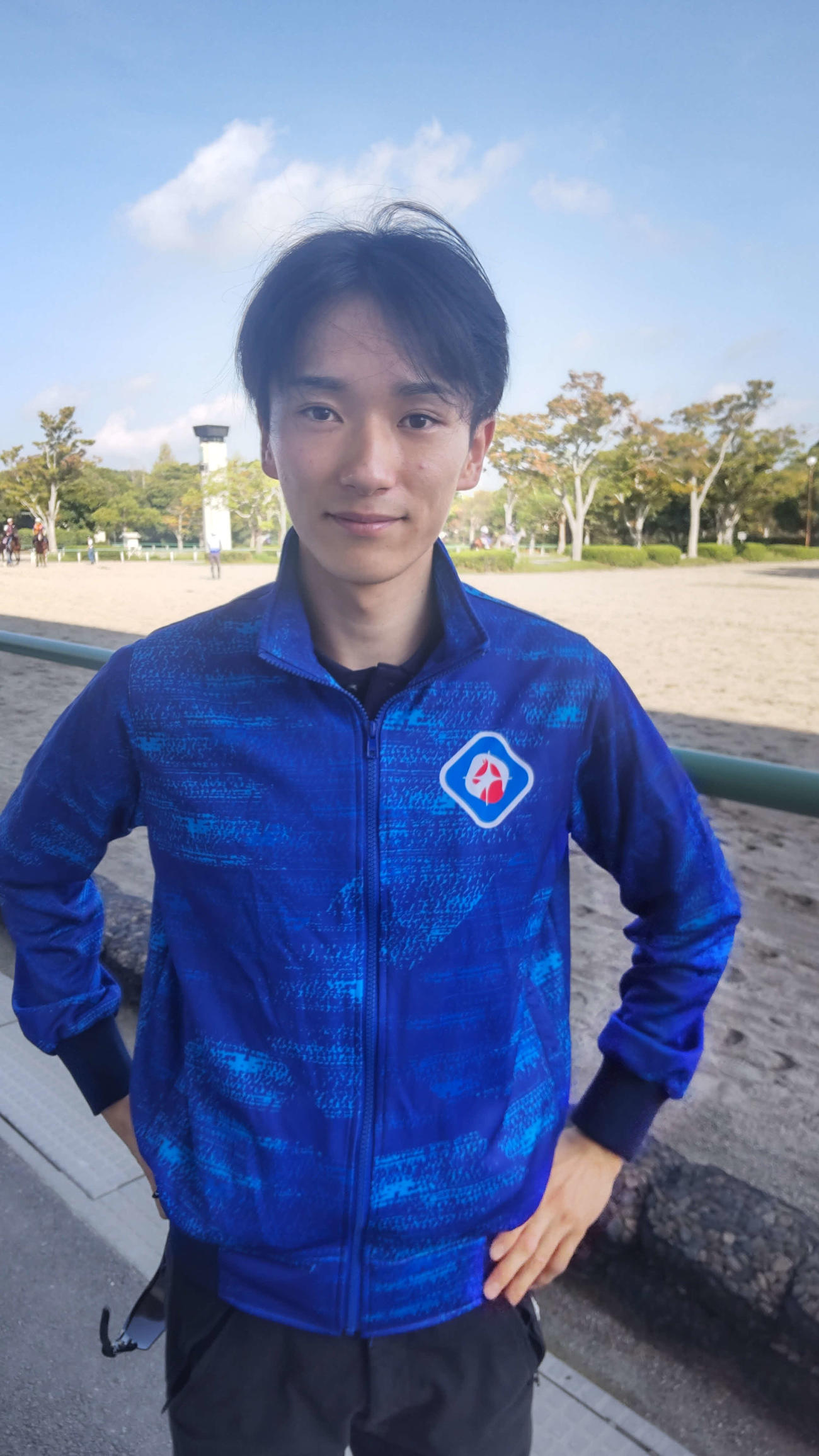 南部杯レモンポップの追い切りに駆けつけた坂井瑠星騎手でした