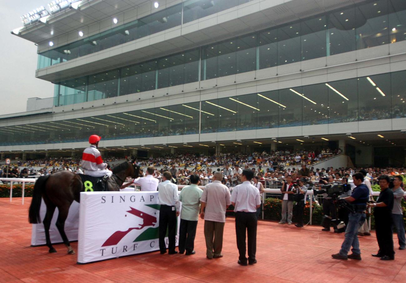クランジ競馬場