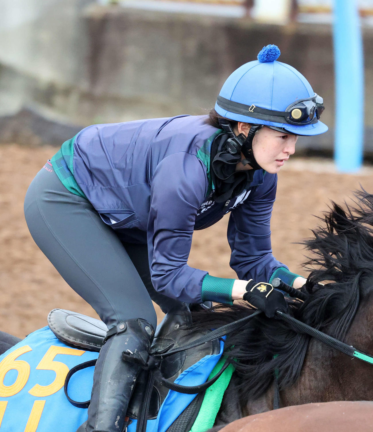 美浦ウッド調教に臨む藤田菜七子騎手（撮影・鈴木正人）