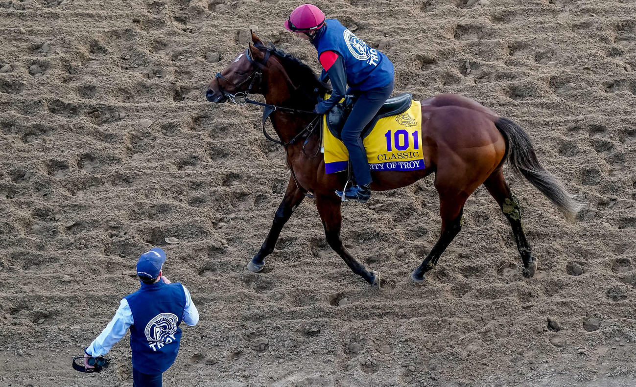 29日のシティオブトロイとオブライエン師（手前）（C）Tere Poplin／Eclipse Sportswire／Breeders Cup