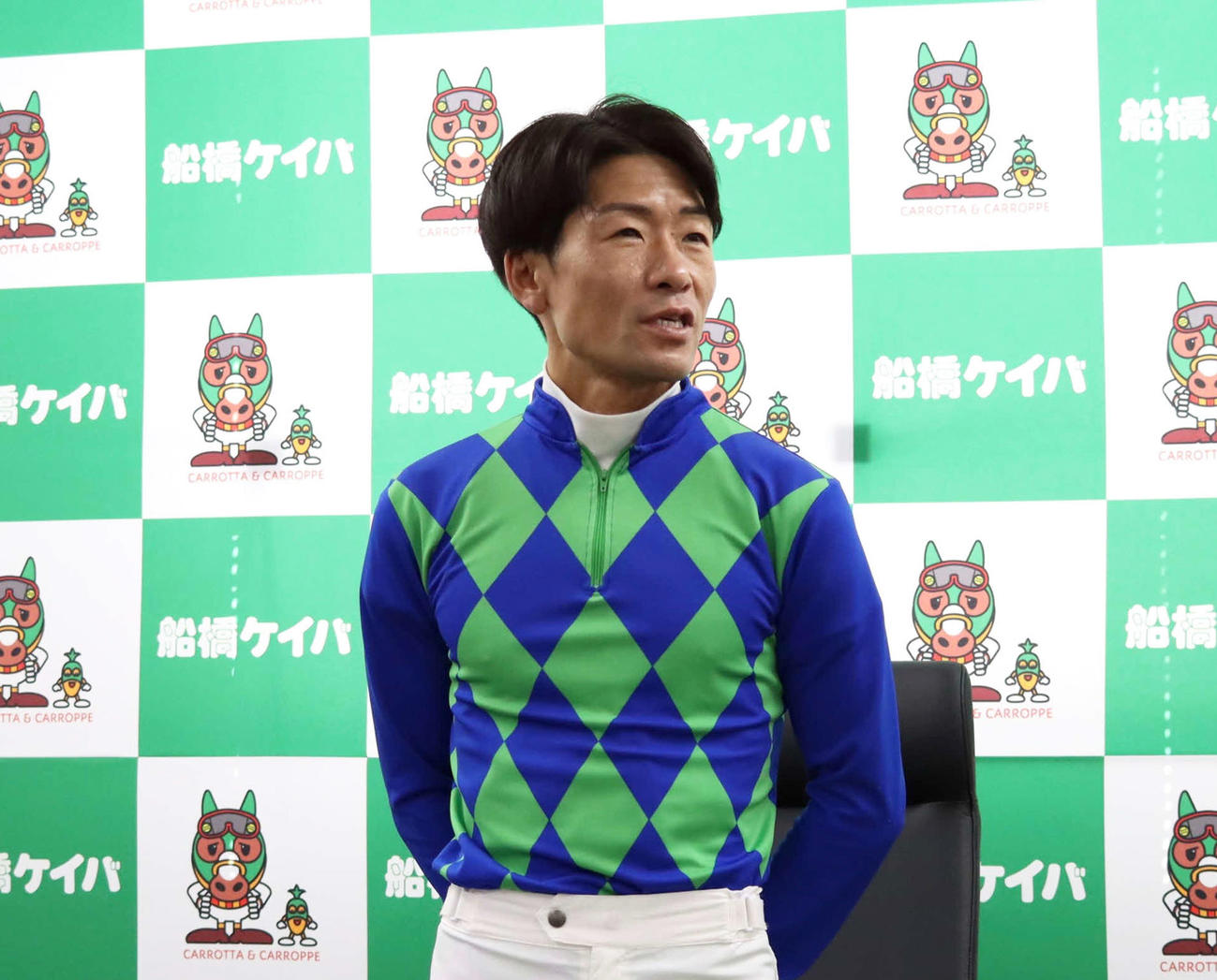 船橋競馬場で引退会見を行った森泰斗騎手
