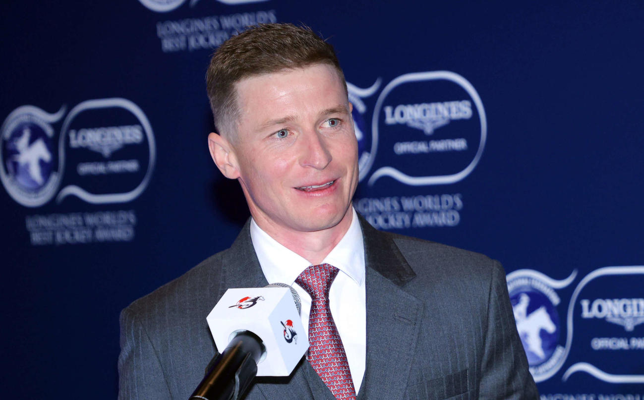 ワールドベストジョッキー授賞式のジェームズ・マクドナルド騎手（C）The Hong Kong Jockey Club