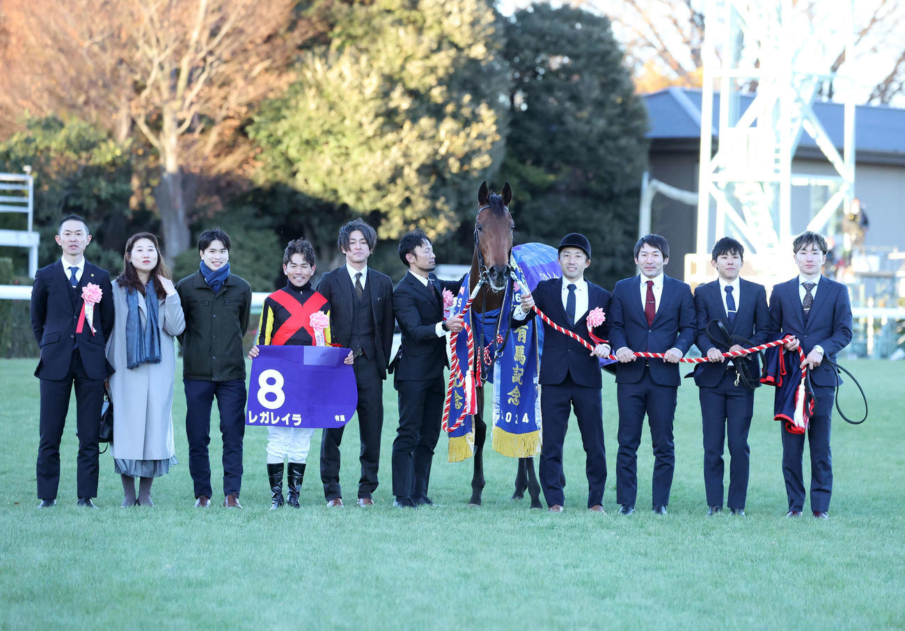 中山11R　有馬記念を制したレガレイラと戸崎圭太騎手（撮影・鈴木正人）