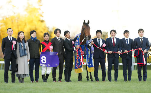 有馬記念】JRA重賞通算250勝目！ 馬主 （有） サンデーレーシングが