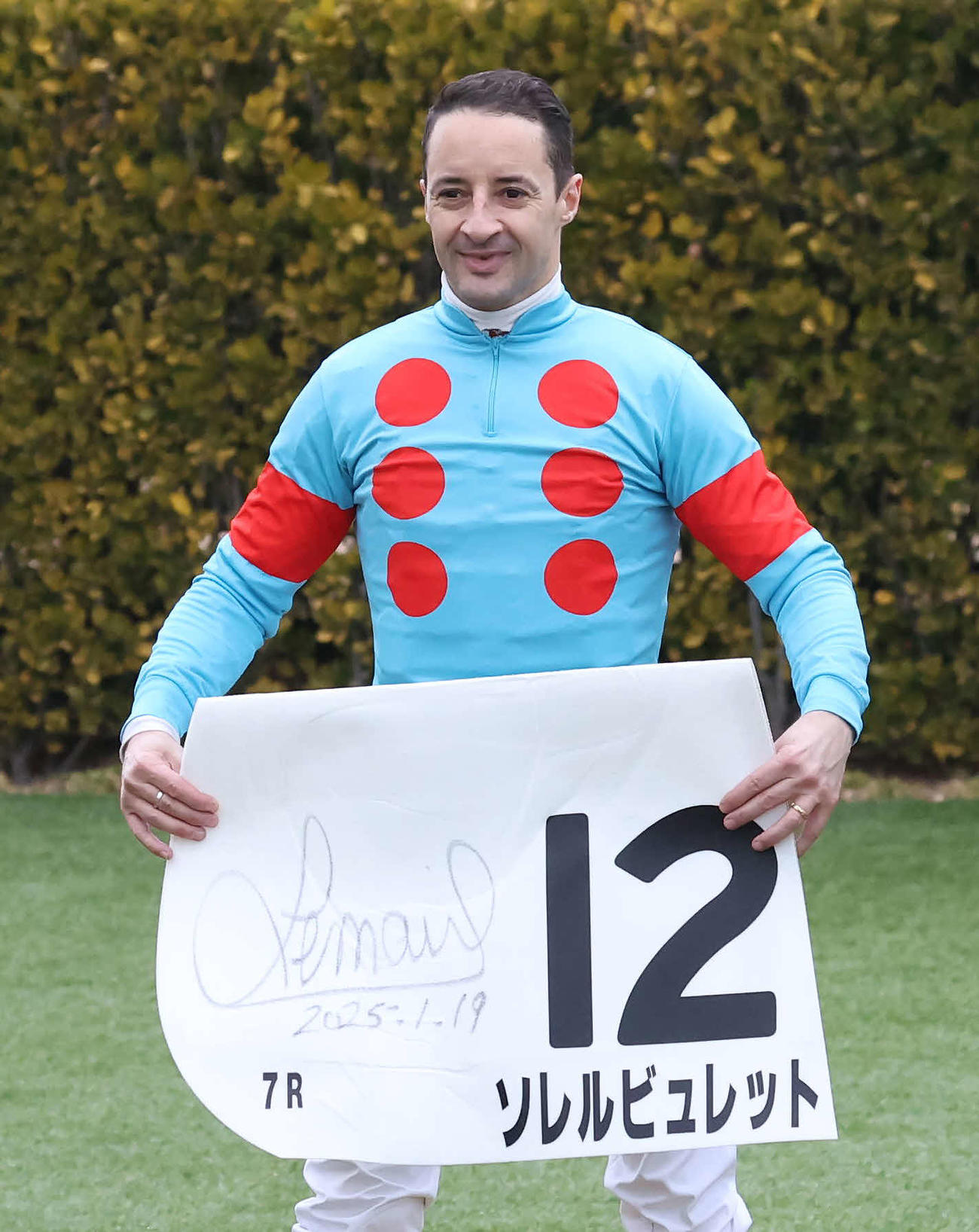 中山7R、ソレルビュレットで4歳上1勝クラスを制して今年初勝利を挙げたルメール騎手（撮影・丹羽敏通）