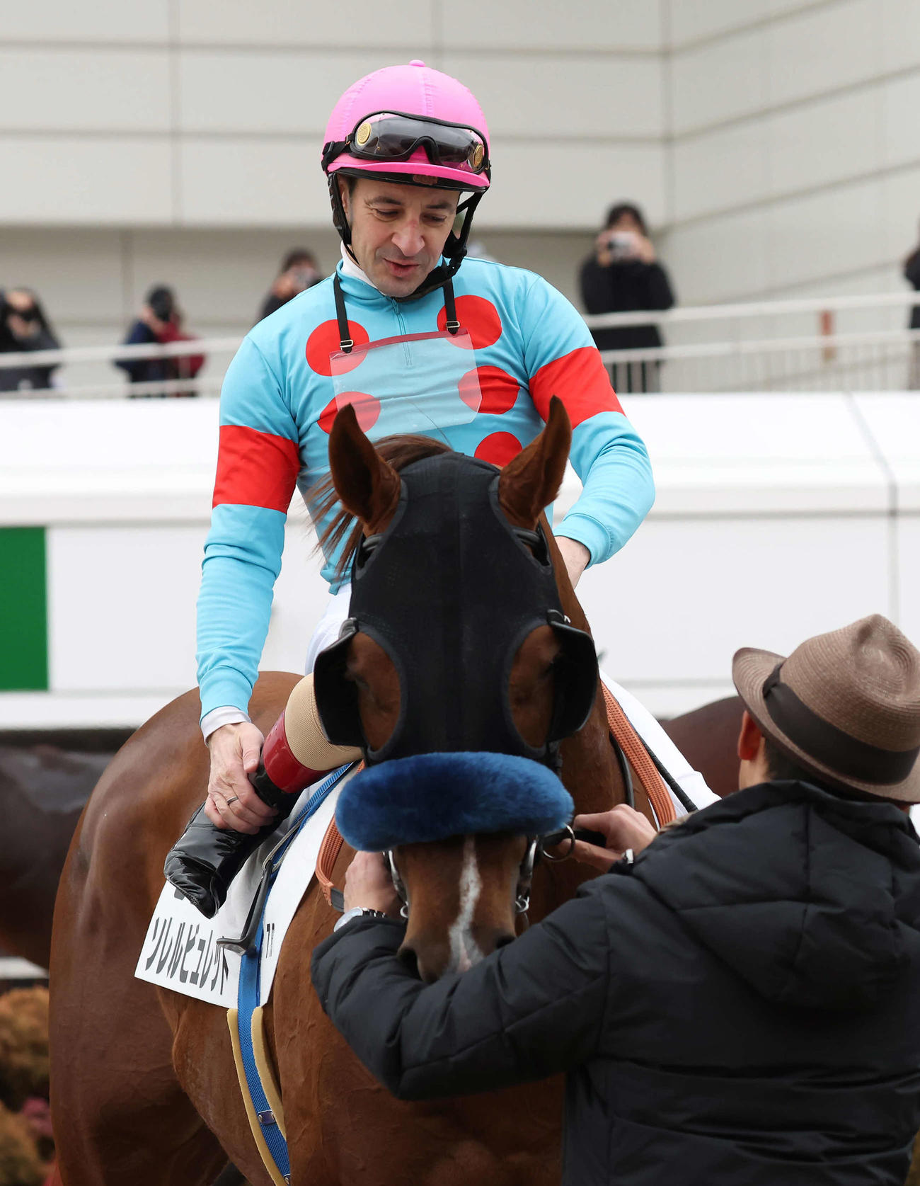 中山7R、ソレルビュレットで4歳上1勝クラスを制して今年初勝利を挙げたルメール騎手（撮影・丹羽敏通）