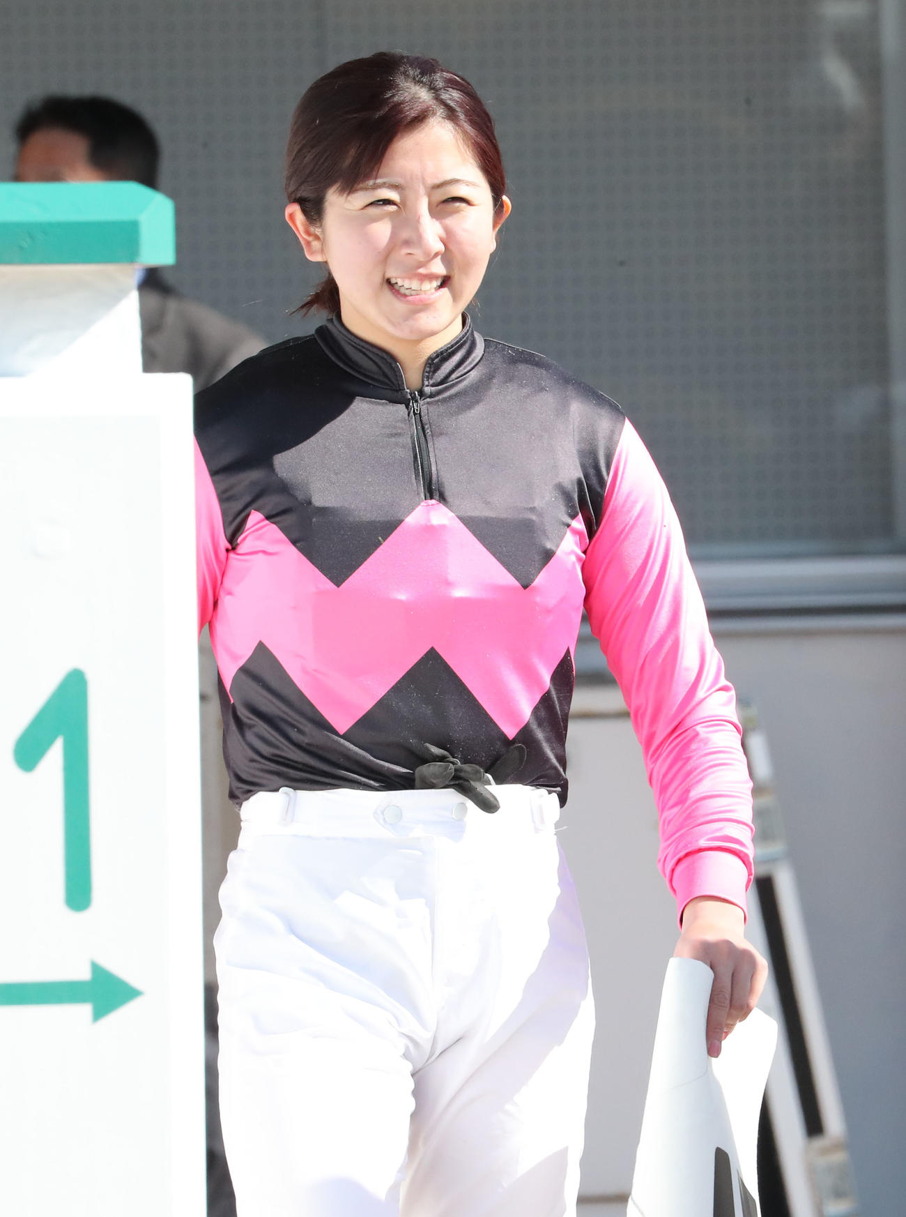小倉5R3歳新馬を制した今村騎手は笑顔（撮影・梅根麻紀）