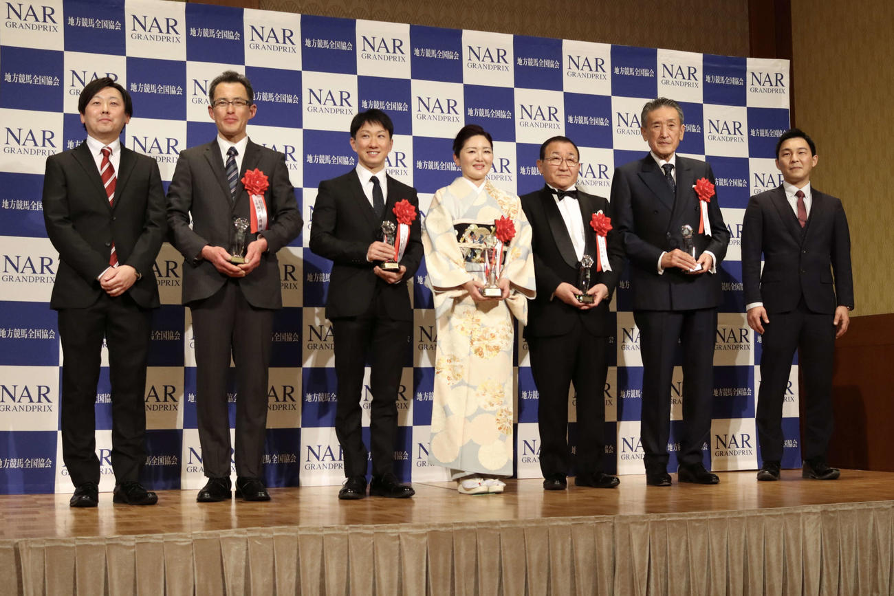 年度代表馬を受賞した川崎のライトウォーリアの関係者