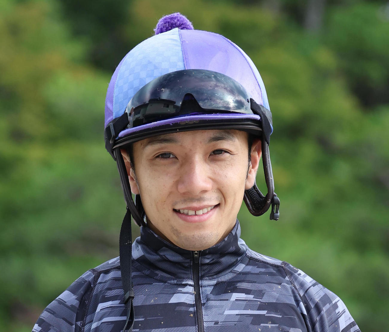 藤懸貴志騎手（2024年6月撮影）
