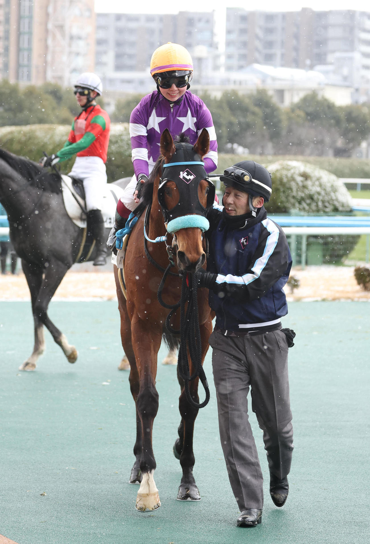 小倉7R、河原田騎手を背に3歳未勝利を逃げ切ったゴッドヴァレー（撮影・白石智彦）