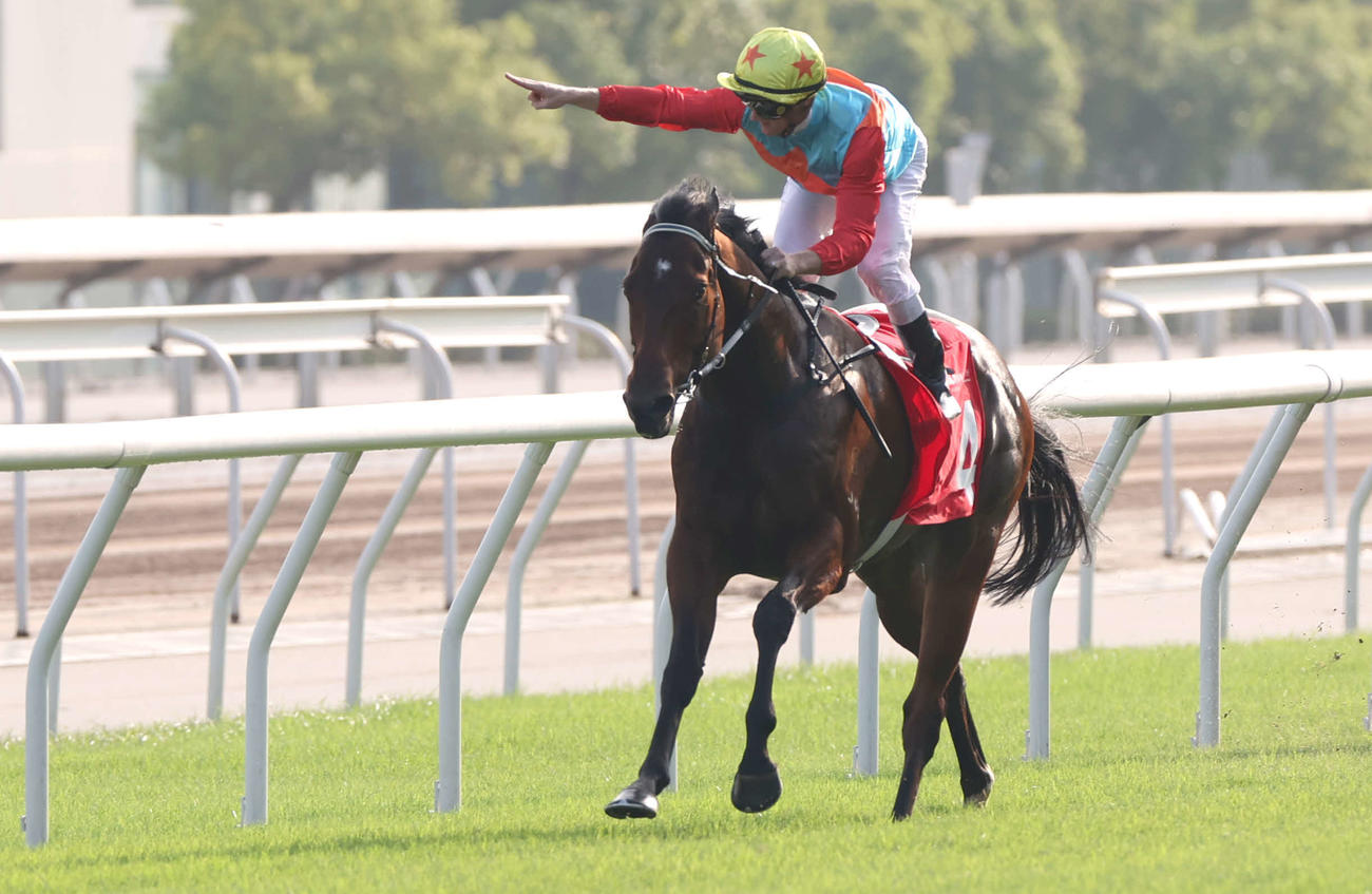 カーインライジング（C）The Hong Kong Jockey Club