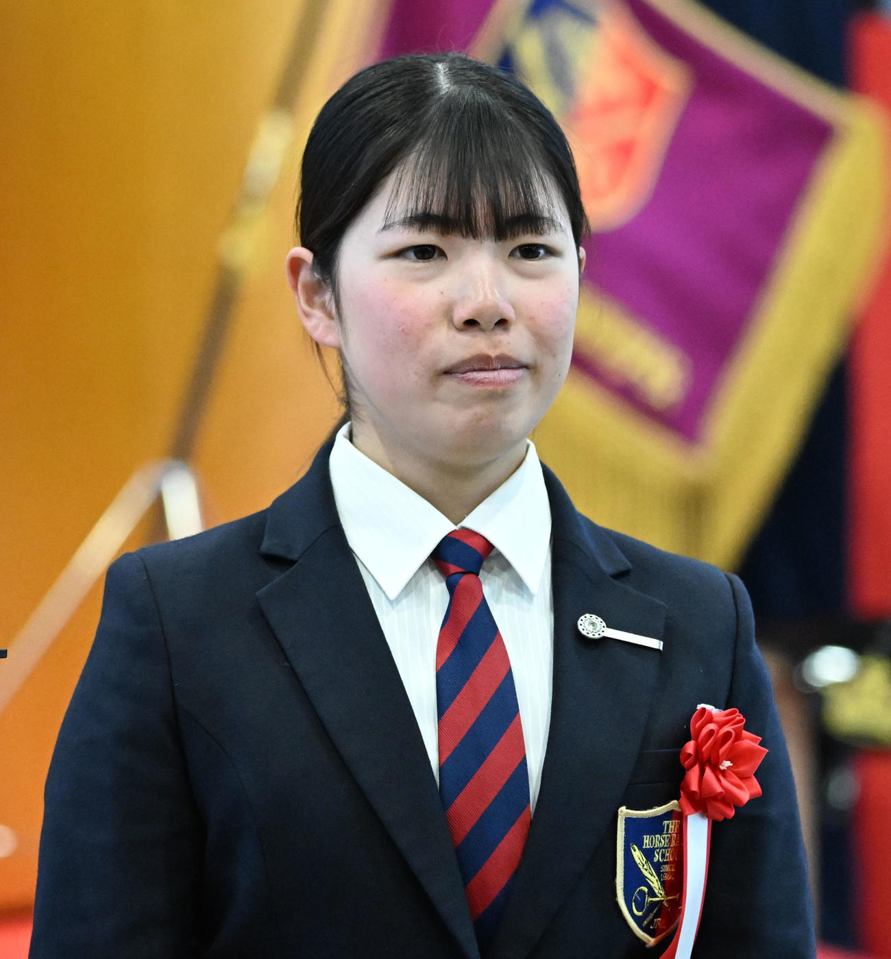 卒業式を終え、記者会見に臨む谷原柚希（撮影・千葉一成）