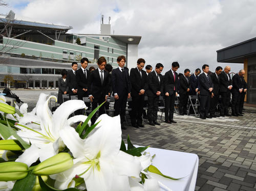 同期の浜中騎手「桜を見ると思い出す。見守ってくれていると思う