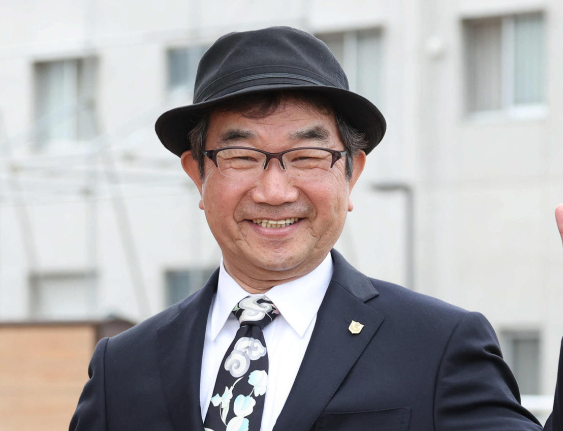佐々木晶三調教師（2024年4月撮影）