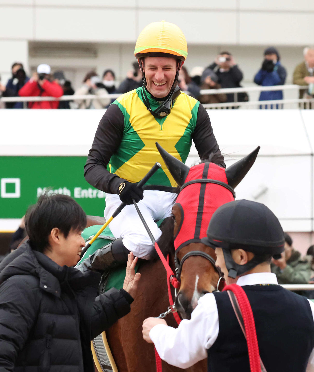 中山牝馬Sをシランケドで制して笑顔を見せるM・デムーロ騎手（撮影・丹羽敏通）