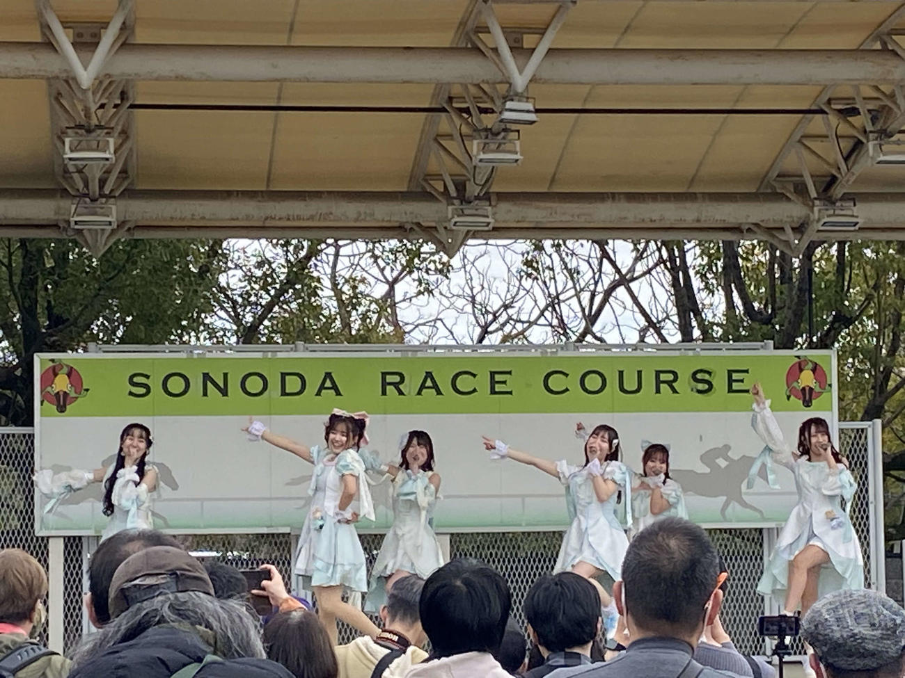 園田で初ライブを行ったUMATENA