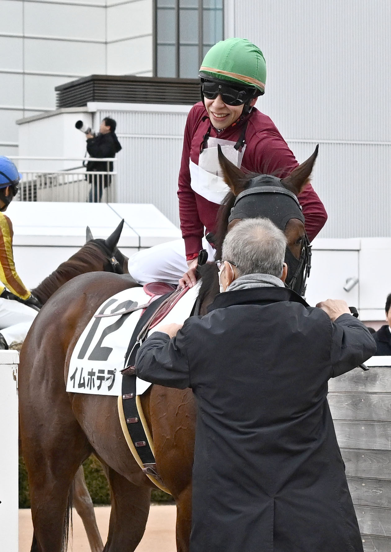 中山7R、3歳1勝クラスをイムホテプで制し、笑顔を見せる横山武騎手（撮影・千葉一成）