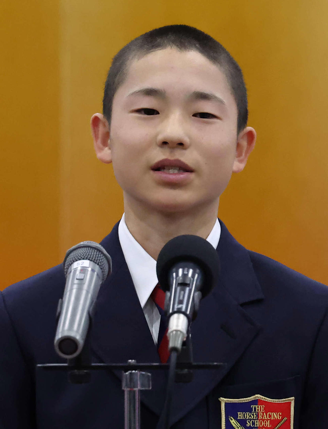 インタビューに答える徳満蔵真さん（撮影・丹羽敏通）