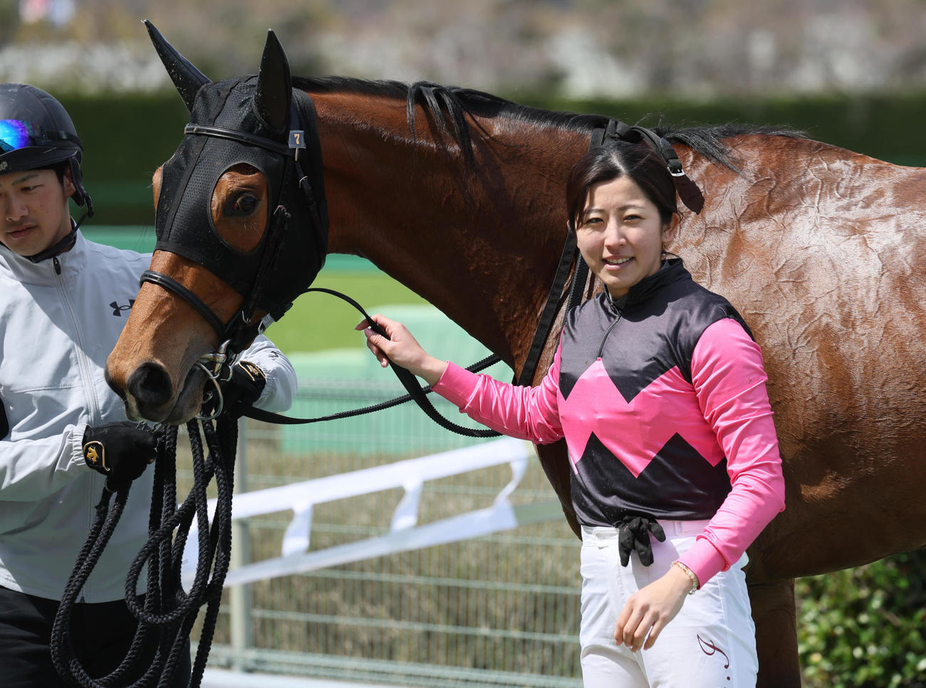 3歳1勝クラス戦をムイで制し、笑顔を見せる今村聖奈騎手（2025年3月29日撮影）