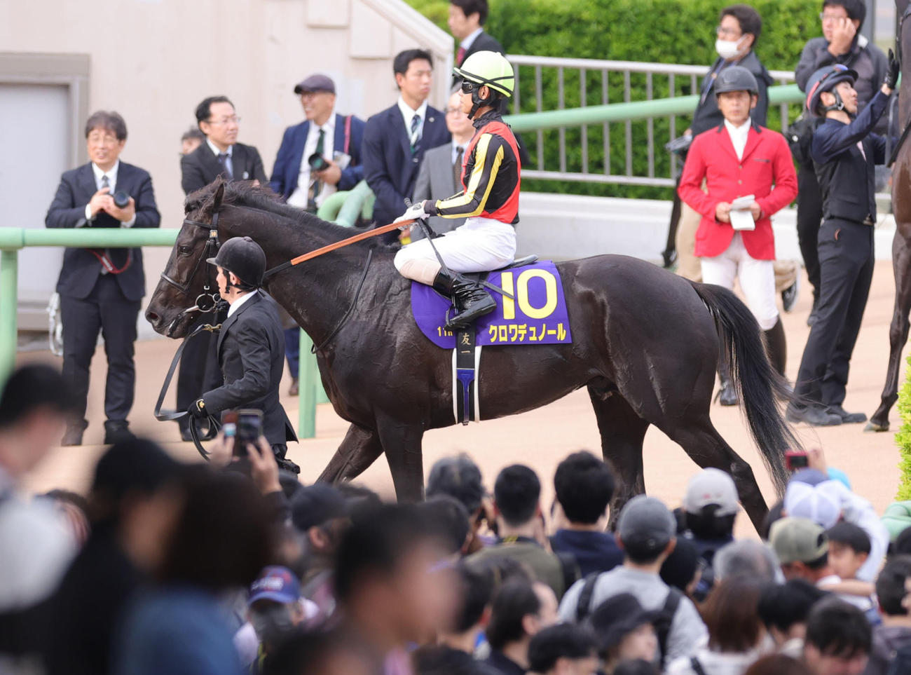 皐月賞で2着に終わった北村友一騎乗のクロワデュノール（撮影・野上伸悟）