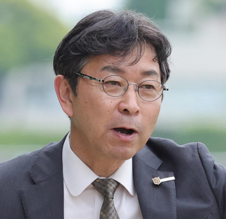 手塚貴久調教師（2025年5月18日撮影）