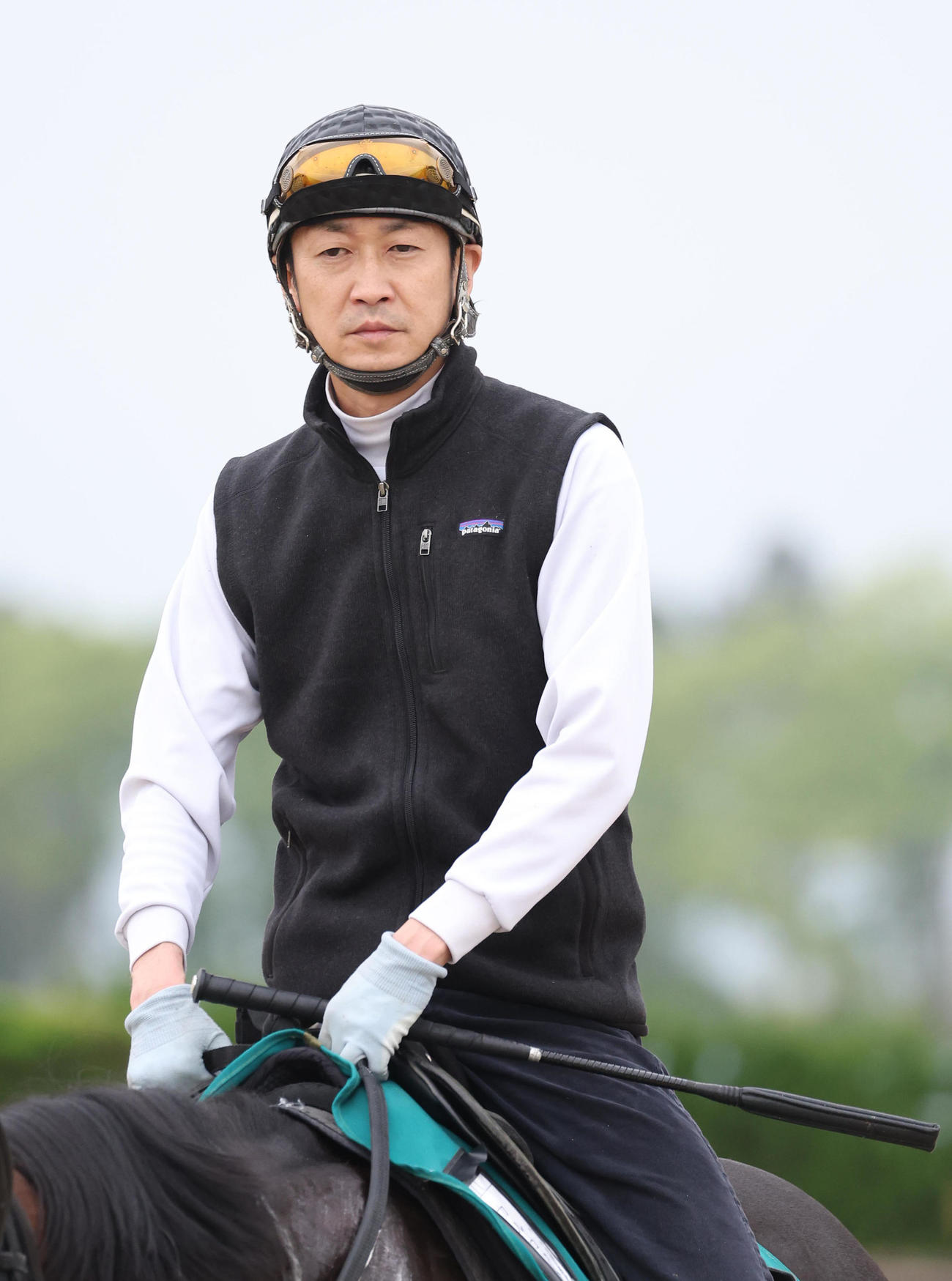 21日、調教をつける武幸師