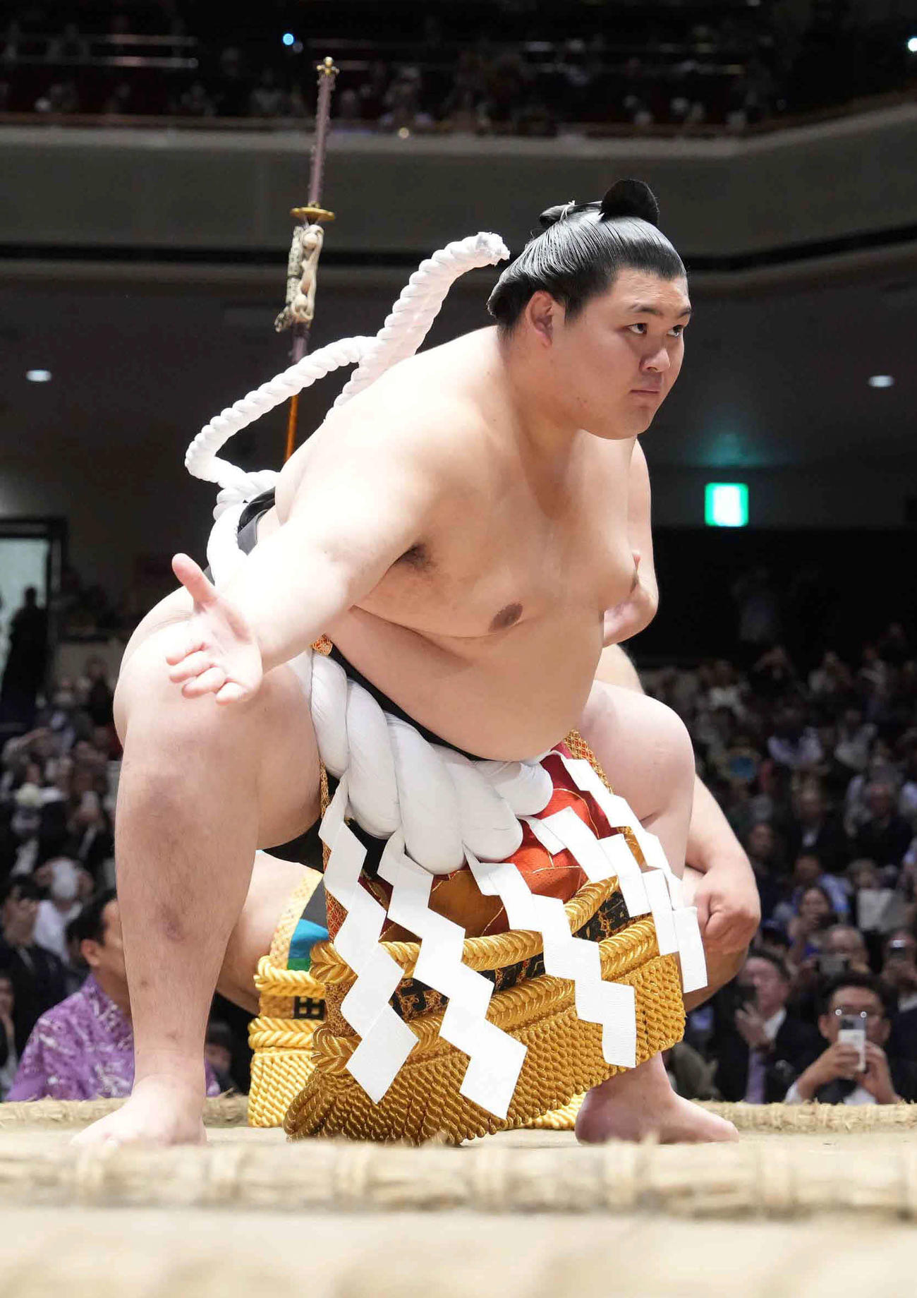 土俵入りを披露する新横綱大の里（2025年5月31日撮影）