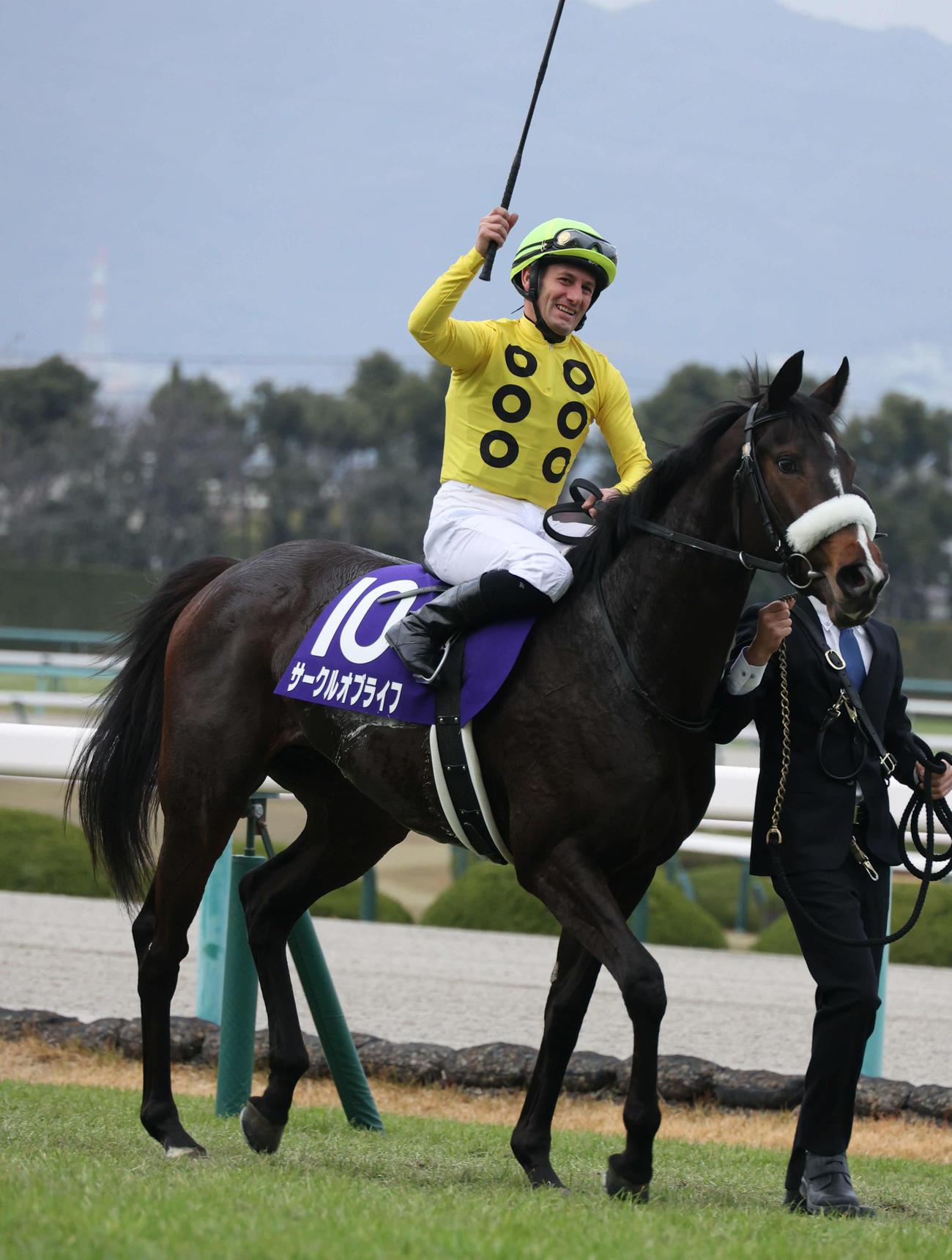 ミルコ・デムーロ騎手最後のJRA・G1勝利となっている21年阪神JFのサークルオブライフ