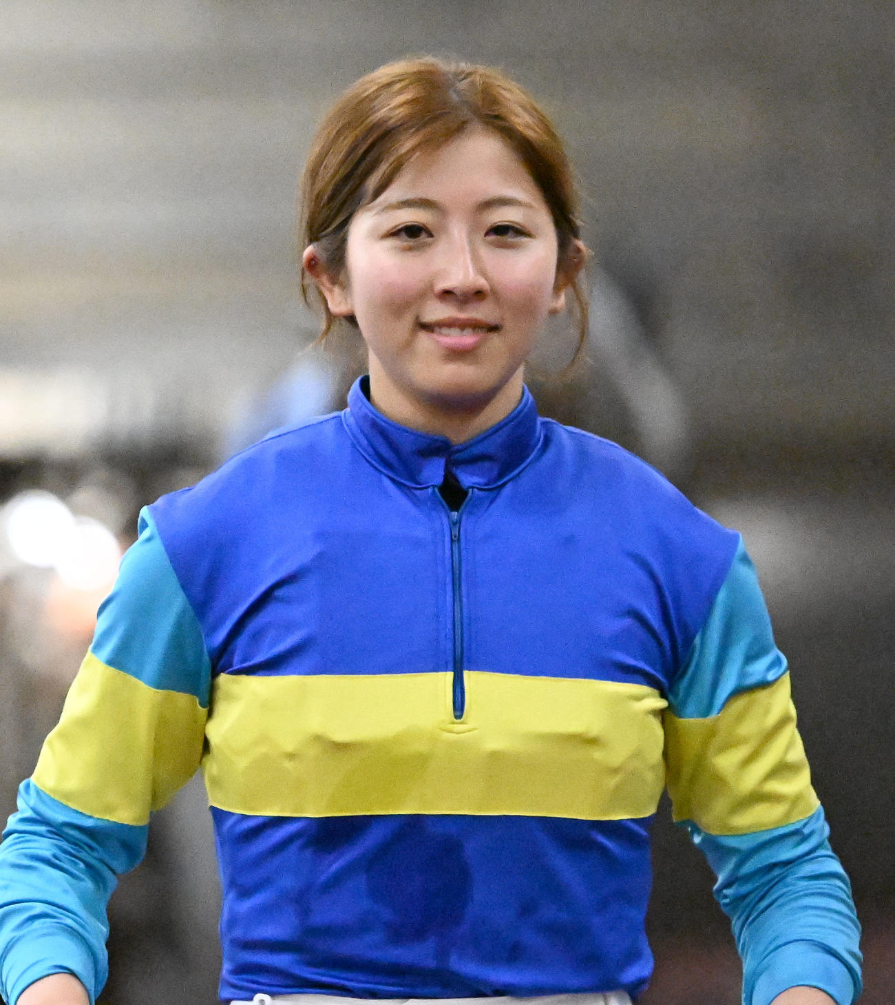 新潟11R、3歳未勝利戦をイスラコラソンで制した今村騎手（撮影・千葉一成）