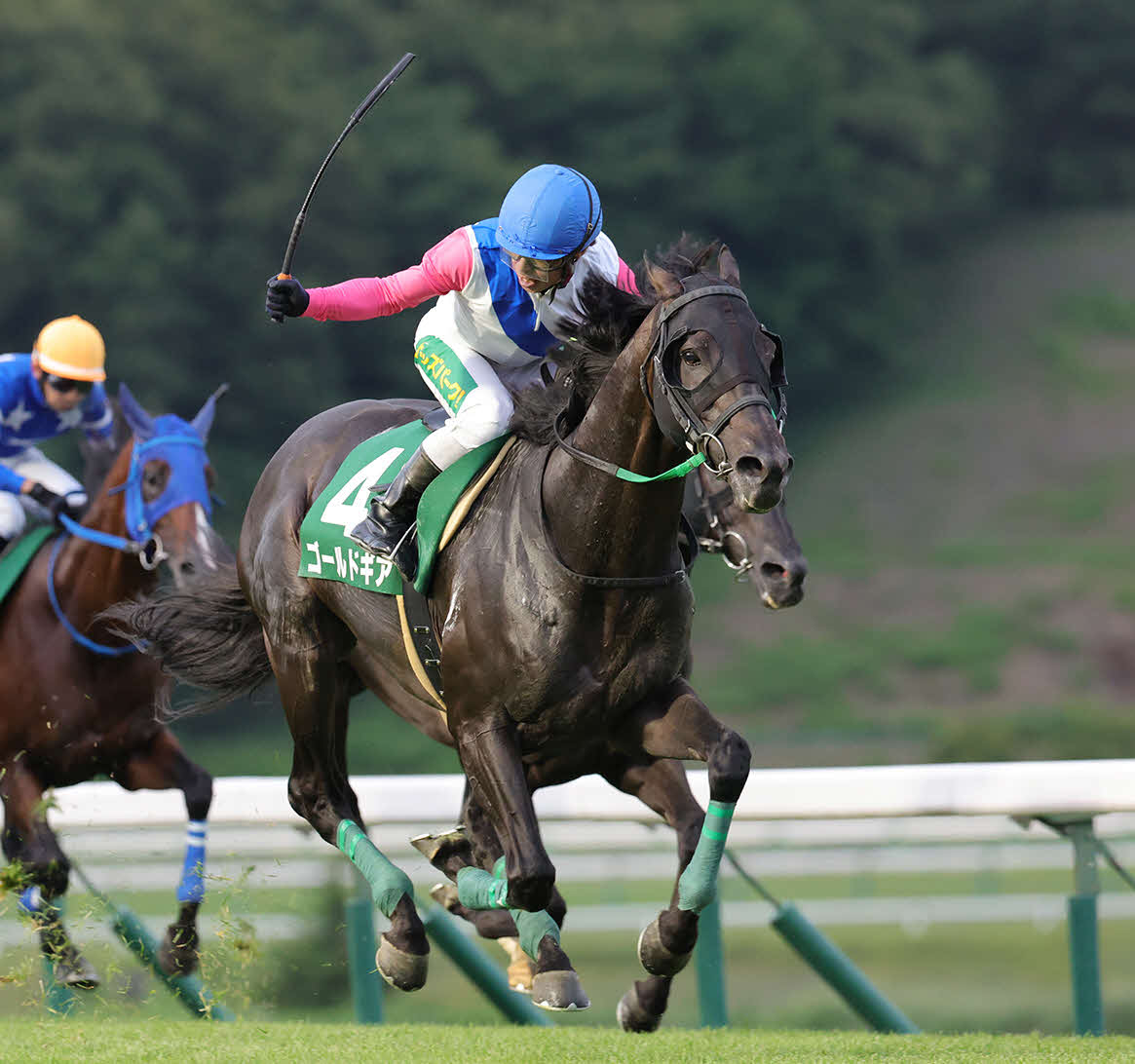 せきれい賞を制したゴールドギアと高橋悠里騎手（写真提供・岩手県競馬組合）