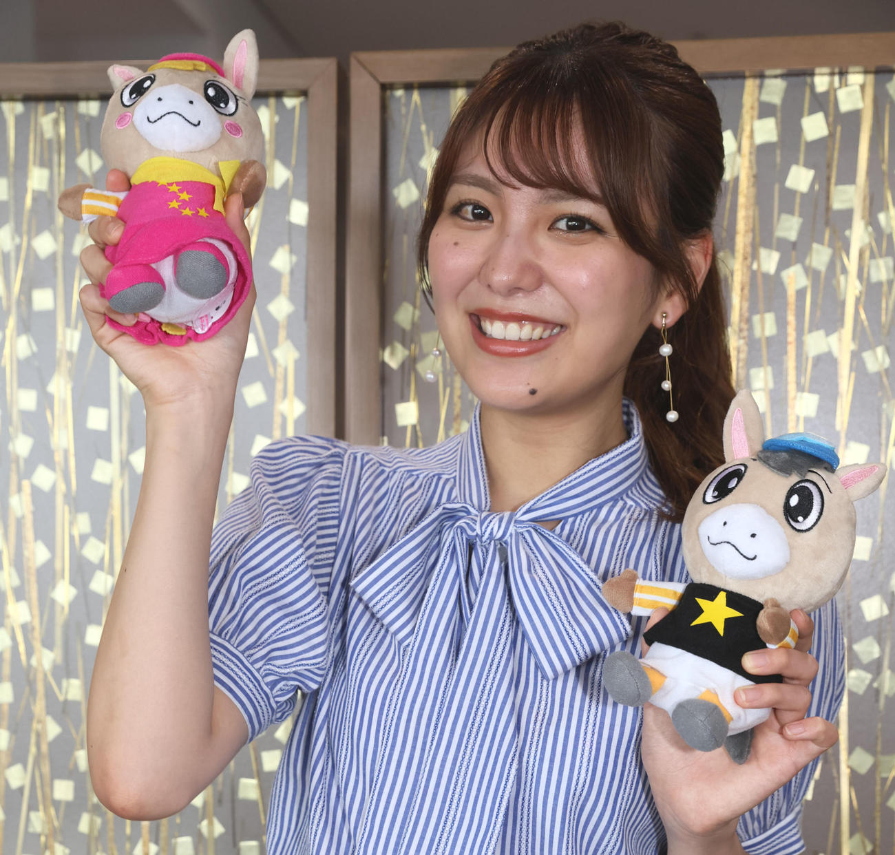 ホッカイドウ競馬・日刊スポーツ賞北海道スプリントカップPRのため日刊スポーツ西日本を訪れた「なまちゃきMC」のmikuさん