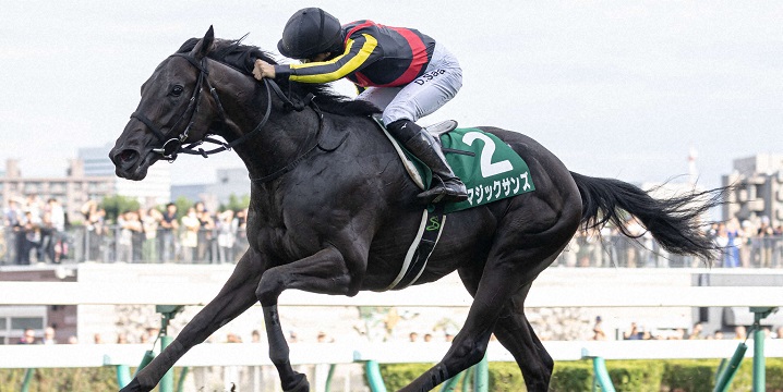 札幌２歳Ｓを制したマジックサンズ＝２０２４年８月31日、札幌競馬場