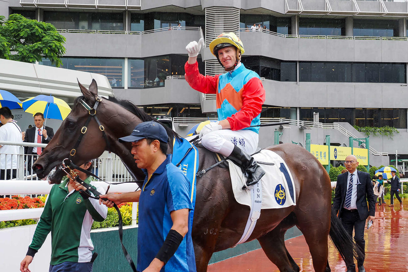 香港特区行政長官盃を快勝したカーインライジング（C）The　Hong　Kong　Jockey　Club