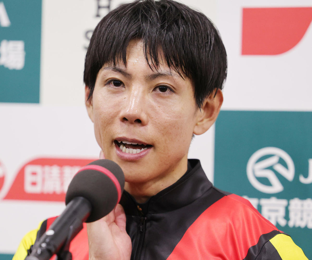 クロワデュノールの鞍上を務める北村友一騎手（2025年撮影）