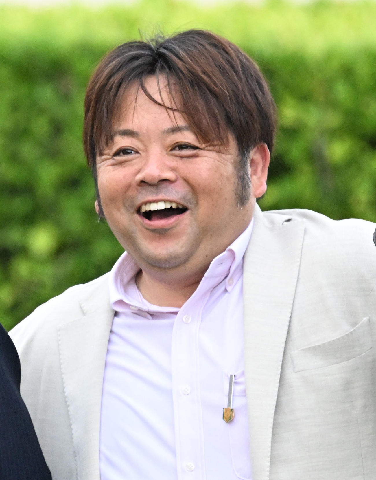 カンナSをウチュウノセカイで制し、JRA通算100勝を達成した青木師