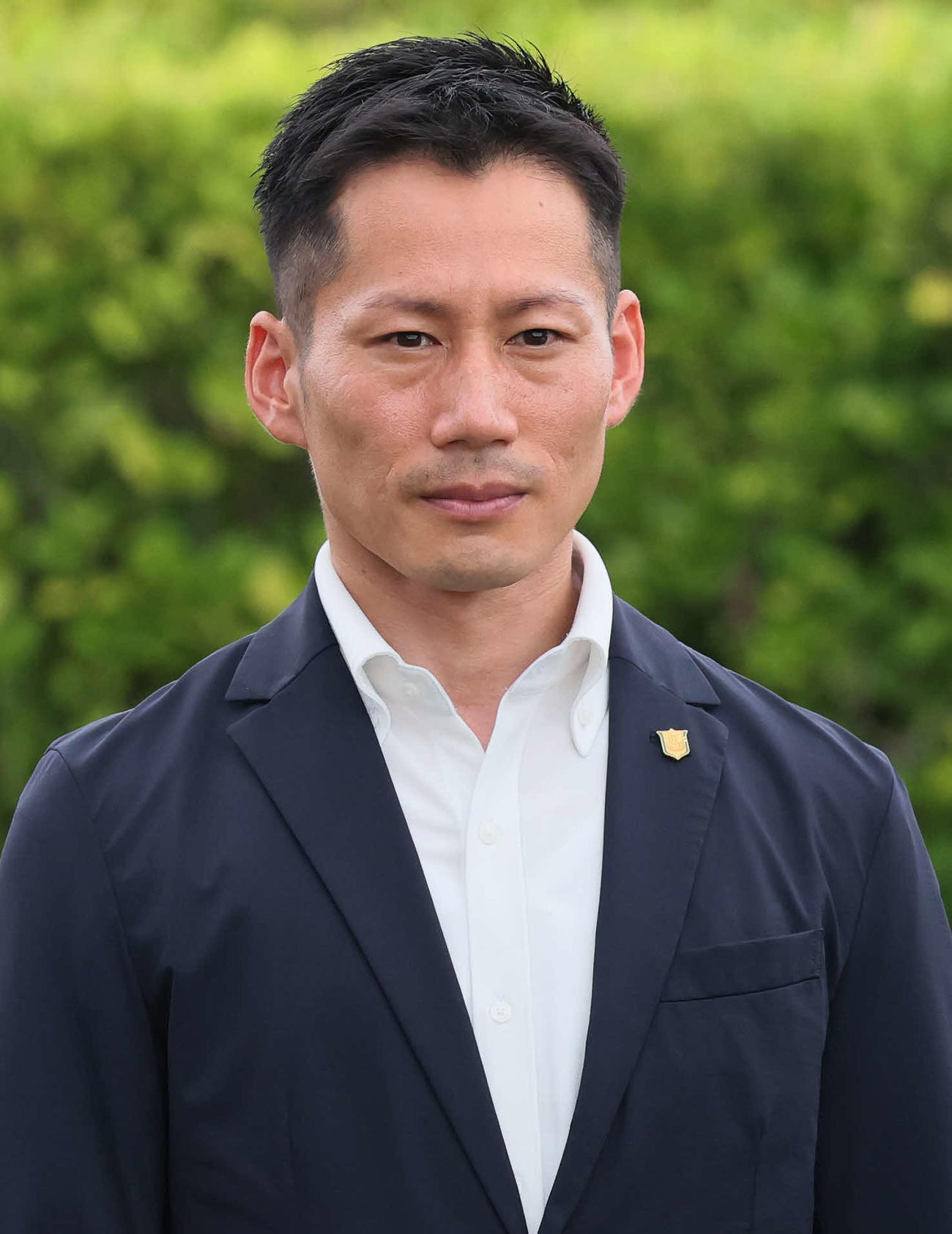 杉山佳明調教師（2025年9月撮影）