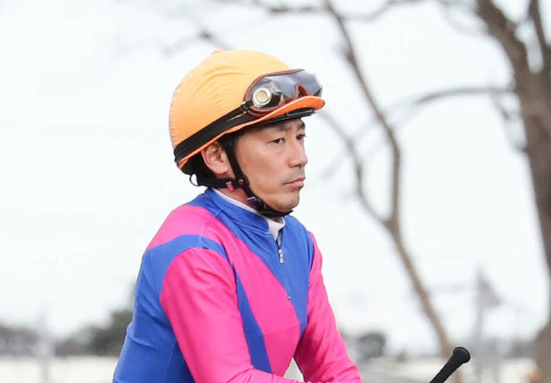 日曜劇場「ザ・ロイヤルファミリー」に出演した勝浦正樹騎手