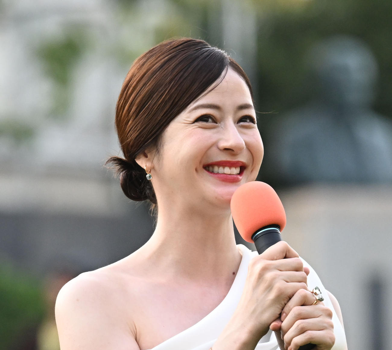 松本若菜（2025年撮影）