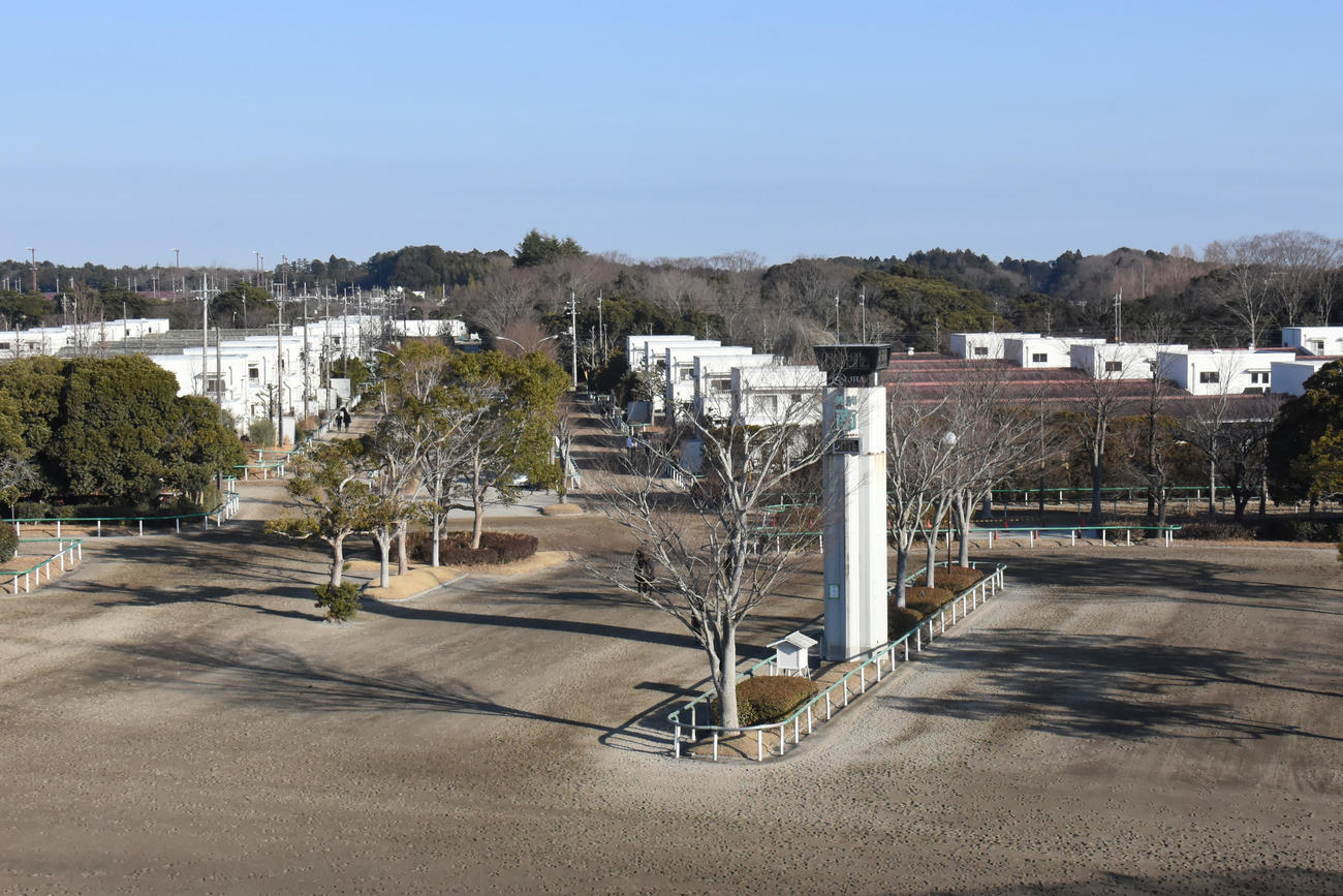 美浦トレセンの厩舎地区（2021年撮影）