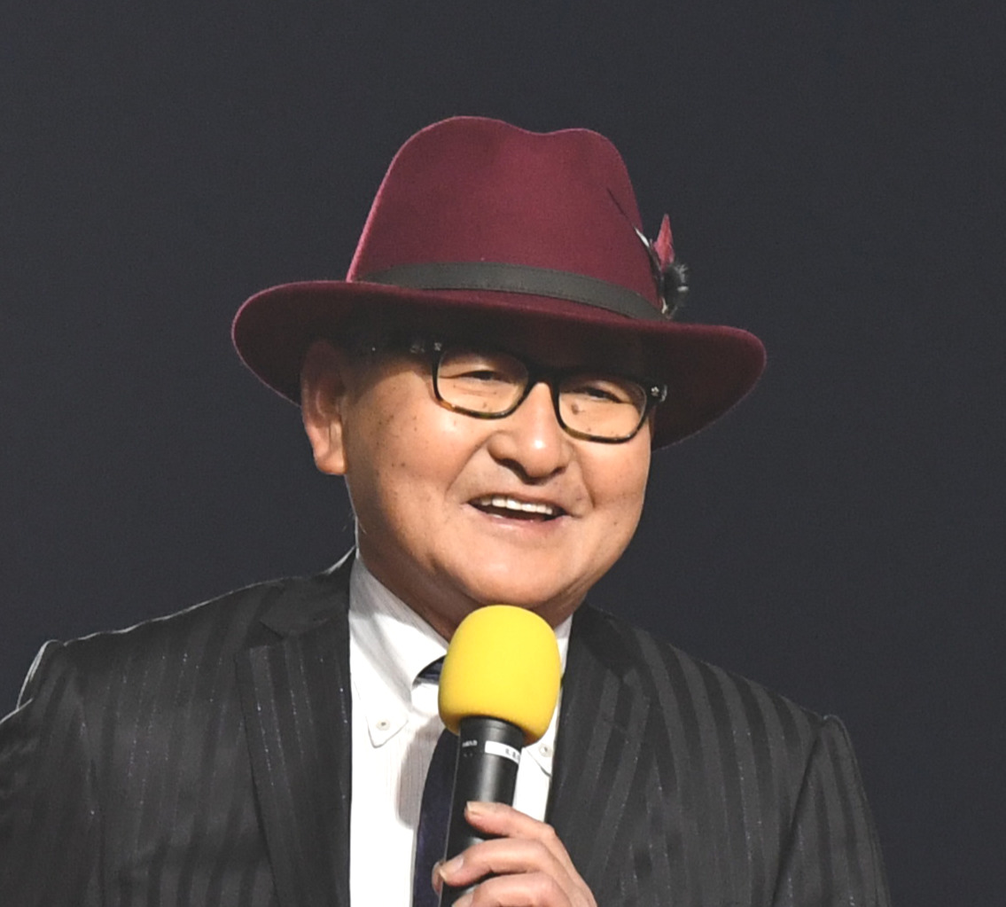 矢作芳人調教師（2024年撮影）