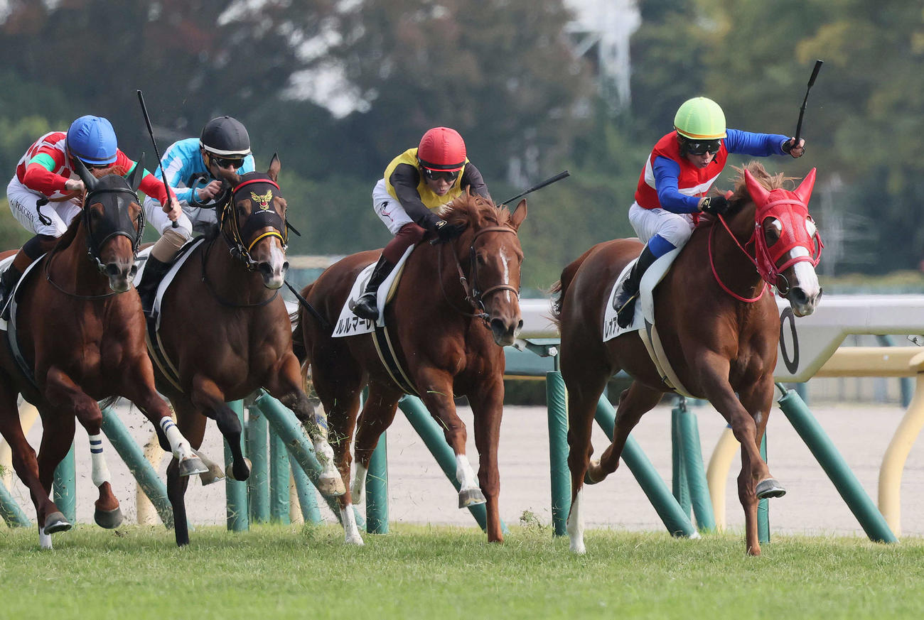 東京6R、2歳新馬戦を制したレオアジャイルと岩田康騎手（右）（撮影・丹羽敏通）