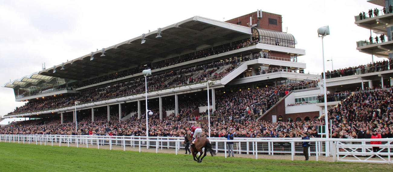 チェルトナム競馬場（2020年撮影）