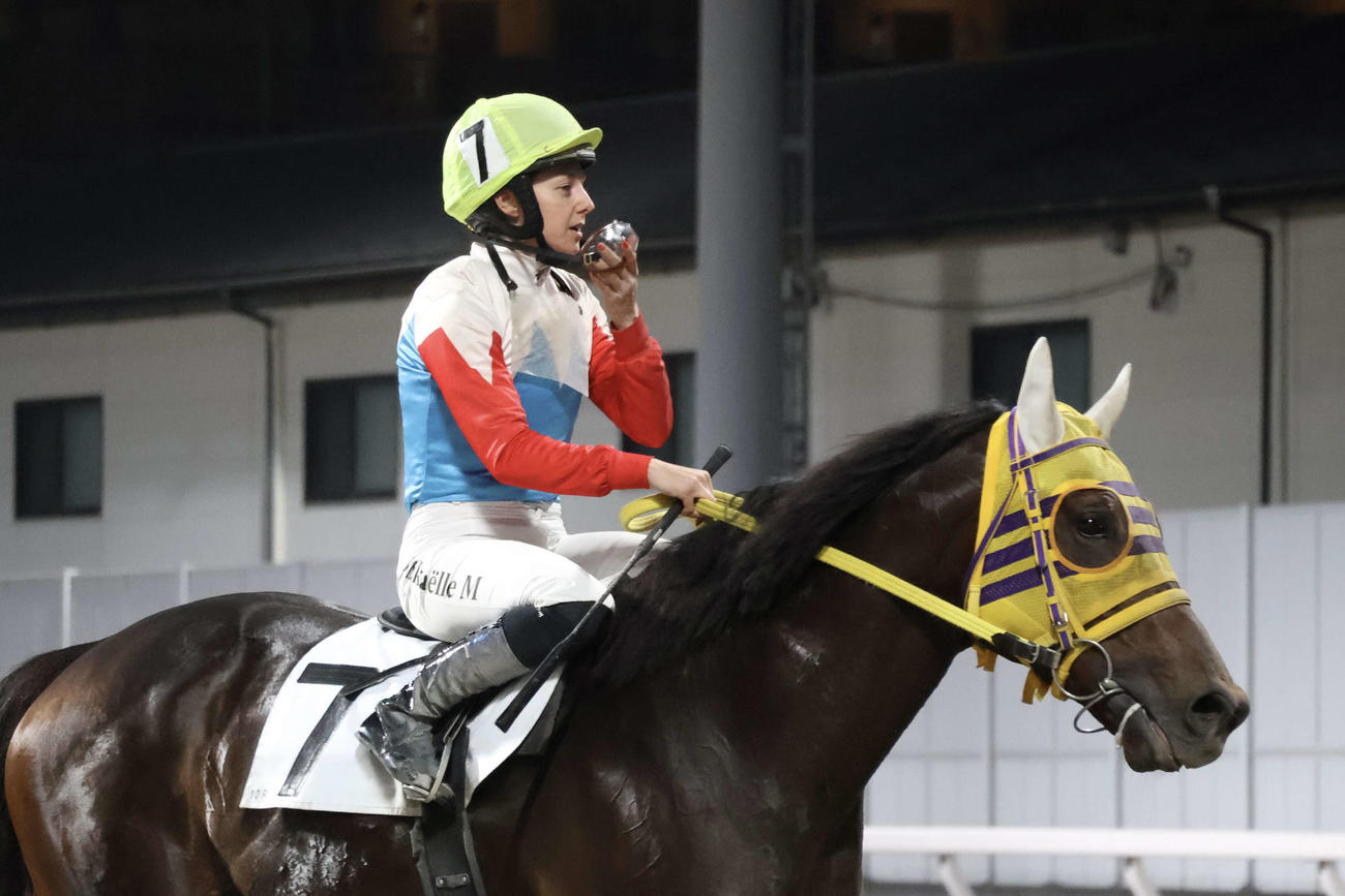川崎競馬でのラスト騎乗を9着で終えたミカエル・ミシェル騎手（撮影・牛山基康）