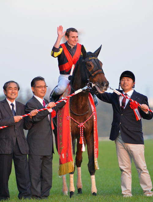 3冠牝馬が死去」「天国へ旅立ちました」日本の名牝ジェンティルドンナ