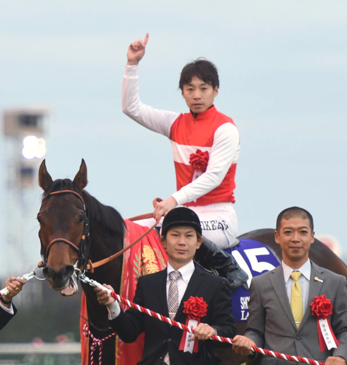 15年ジャパンCをショウナンパンドラで制した池添謙一騎手